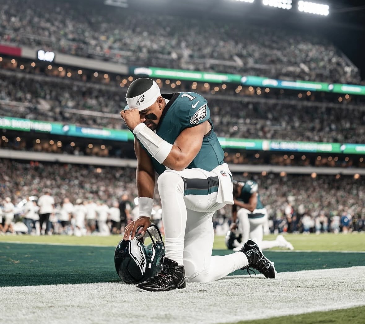 NFL-Schock in Philadelphia: Blutgerinnsel setzt Jalen Hurts außer Gefecht